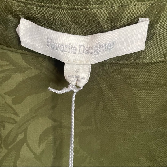 FAVORITE DAUGHTER ex-boyfriend shirt - Picture 9 of 10